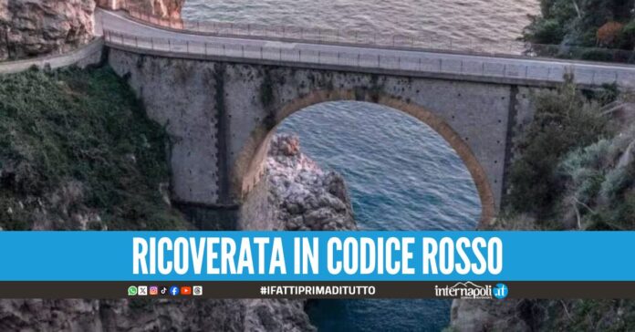Si tuffa dal Fiordo del Furore, grave 45enne: rischia la paralisi