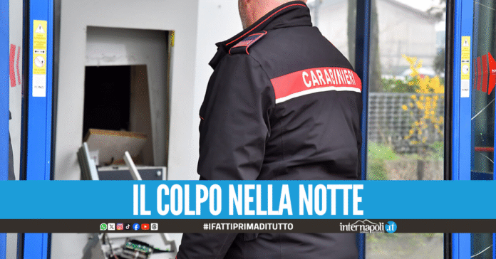Assalto al bancomat in Irpinia, banditi in fuga col bottino