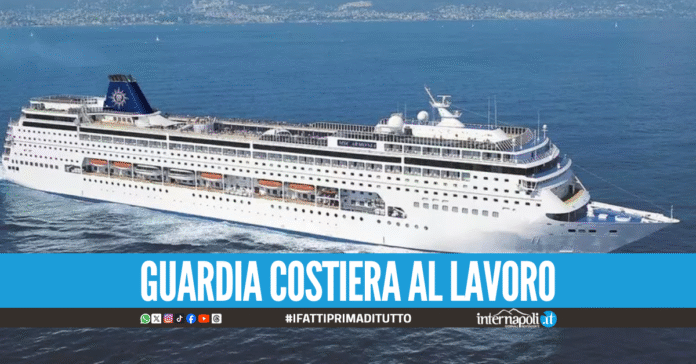 Avaria sulla nave da crociera diretta a Napoli, 8500 persone 
