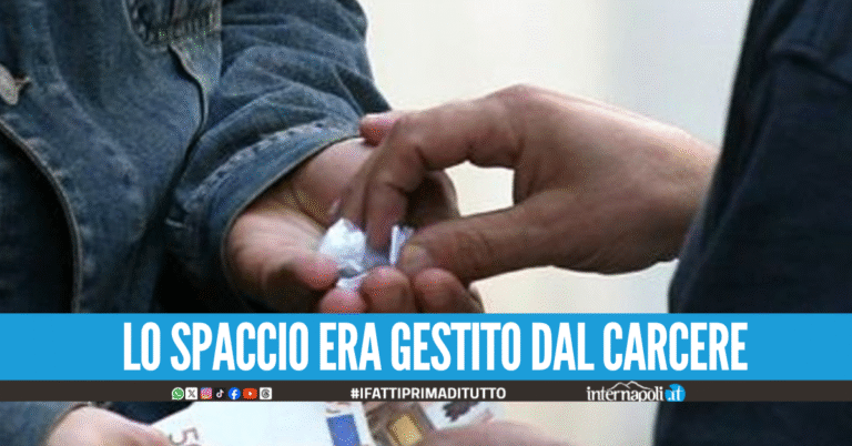 Il capo del clan in cella reclutava gli affiliati via cellulare