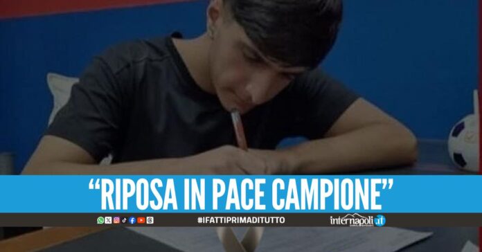 Il quartiere di Napoli piange Cristian, addio al calciatore giovanissimo