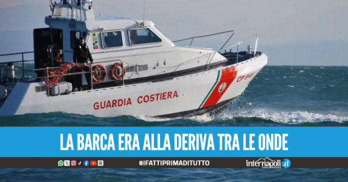 Rischiano di schiantarsi sulla scogliera, salvate quattro persone al largo della Costiera Sorrentina