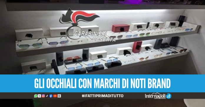 Negozio di occhiali falsi allestito in casa nel Casertano, denunciato 28enne