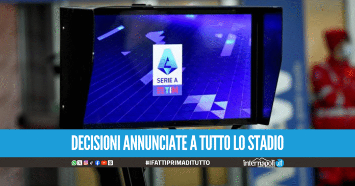 Svolta in Serie A: gli arbitri spiegheranno le decisioni del Var a tutto lo stadio e in tv