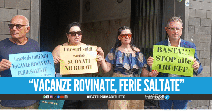 Truffati per le vacanze, sit- in a Napoli Rivogliamo i nostri soldi