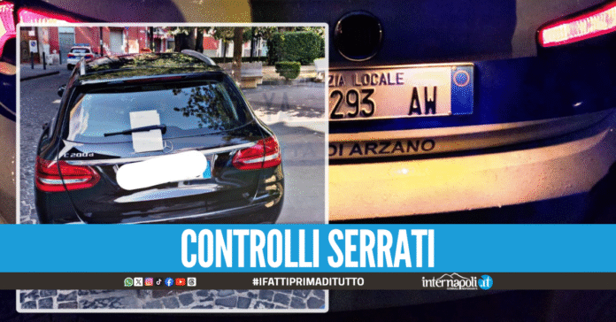 Auto senza assicurazione e soste selvagge sui marciapiedi: denunce e sequestri ad Arzano