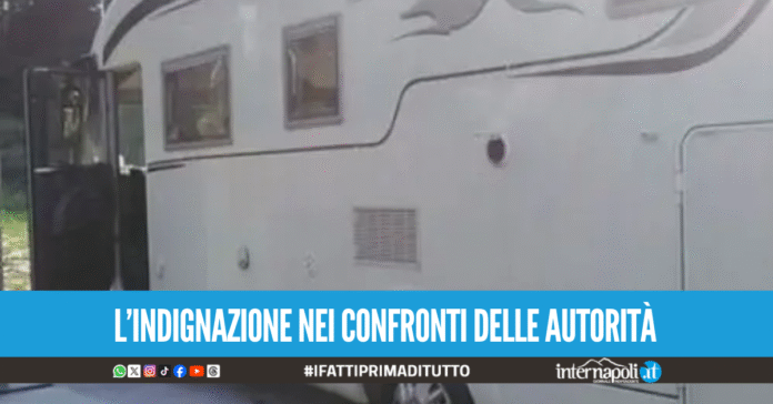 Camper di un giovane svizzero svaligiato a Napoli: 