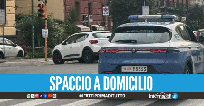 È ai domiciliari ma spaccia droga dal balcone di casa, arrestato 58enne a Barra