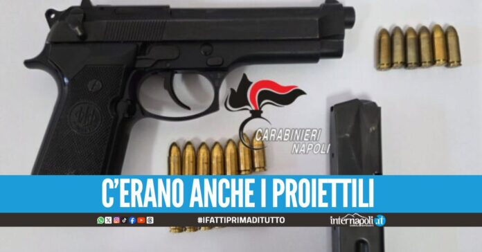 Pistola rubata scovata nel box, arrestato 26enne a Torre del Greco