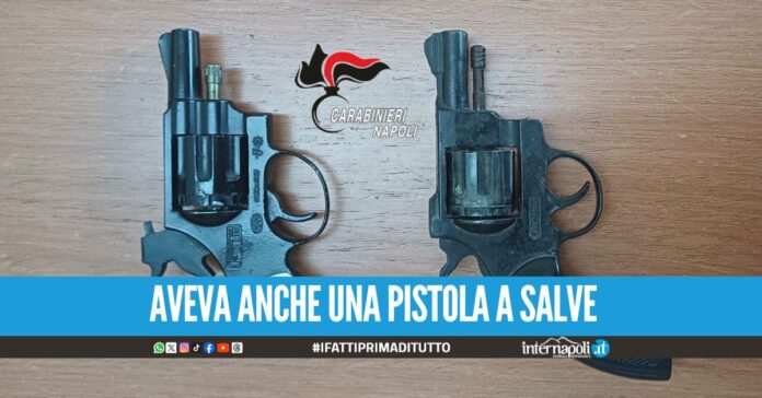 Lanciarazzi nascosta in casa, scattano le manette nel Napoletano