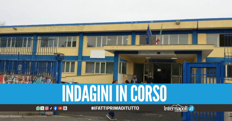 Raid notturno al liceo "Segrè" di Mugnano, rubato l'altoparlante e danneggiati cavi di rame