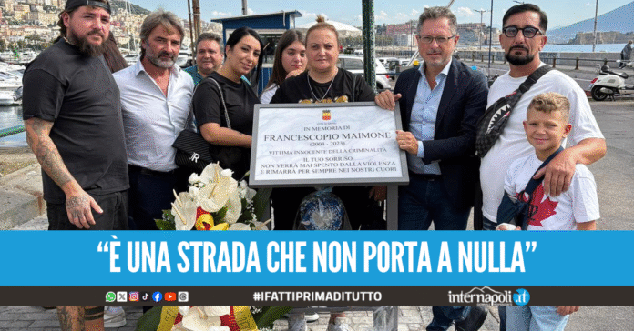 Targa a Napoli per Pio Maimone, la mamma ai giovani Deponete le armi