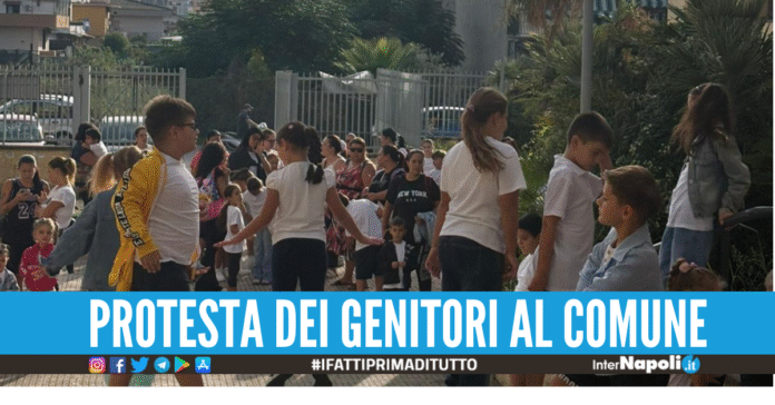 Topi e blatte alla scuola Falcone di via Lussemburgo a Melito