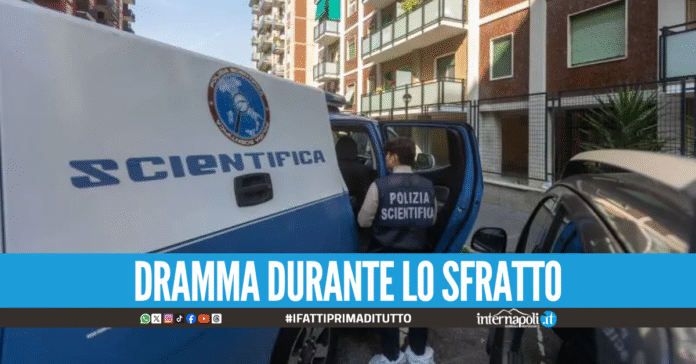 Bussa l'ufficiale giudiziario per sfratto, si lancia dal sesto piano e muore