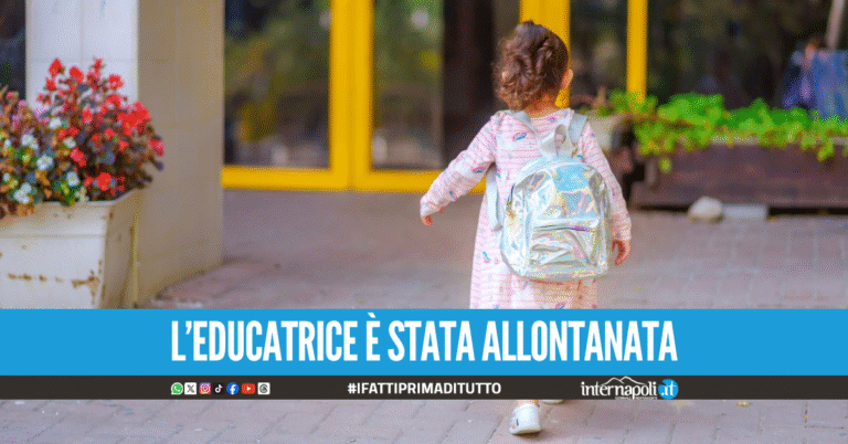 Choc all’asilo a Pianura, bimba legata alla sedia dalla maestra Choc all'asilo a Pianura, bimba di 4 anni legata alla sedia dalla maestra