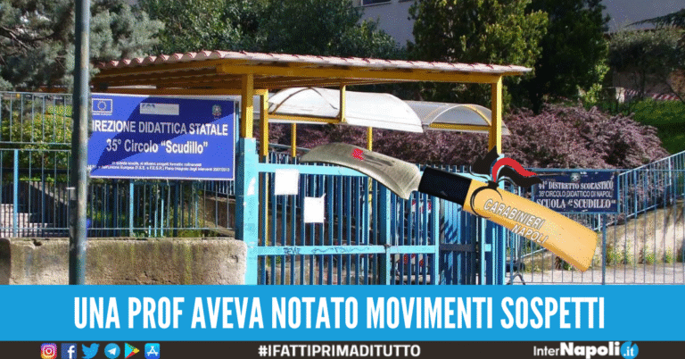 Coltello nascosto nei bagni della scuola, paura ai Colli Aminei