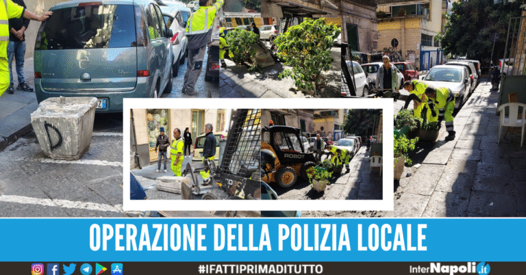 Rimosse a Napoli fioriere e paletti abusivi usati per riservare posti auto e ostacolare la sosta regolare