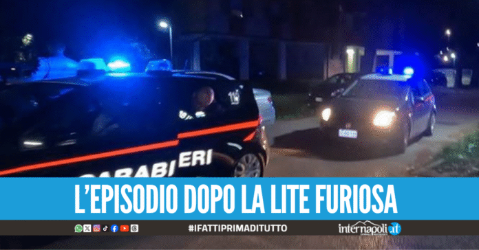 Spacca la finestra e lancia una felpa incendiata in casa della compagna, arrestato 41enne a Napoli
