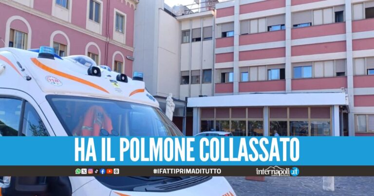 Rapina violenta in strada, 19enne ricoverato all'ospedale del Mare