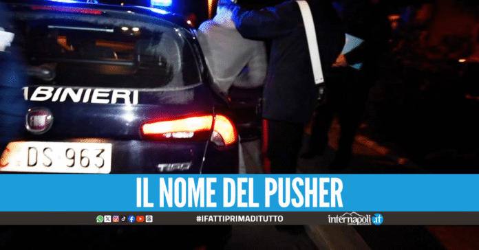 Delivery della droga tra le strade della movida, coppia di coniugi arrestata a Napoli