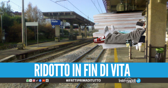 Choc alla stazione di Nola, baby gang massacra clochard a calci e bastonate
