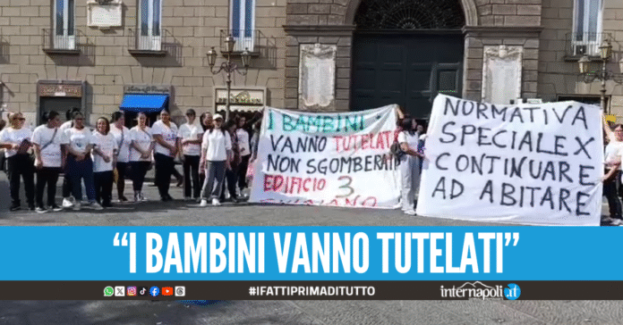 No allo sgombero dell'edificio 3, protesta delle 65 famiglie di Chiaiano