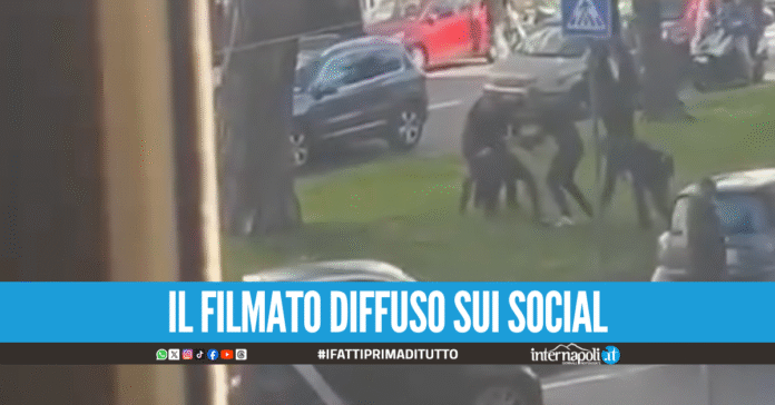 Far west in strada a Fuorigrotta, giovane pestato in mezzo ai giardinetti