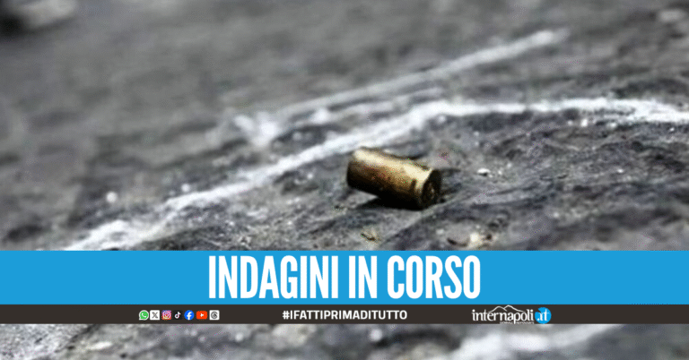 Agguato nella notte a Napoli, 19enne sparato in faccia