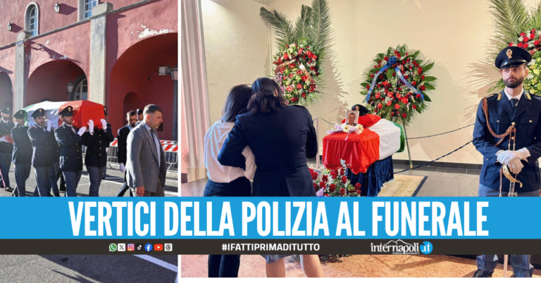 Bara avvolta dal Tricolore, lacrime e applausi a Napoli l'addio al poliziotto ucciso in servizio