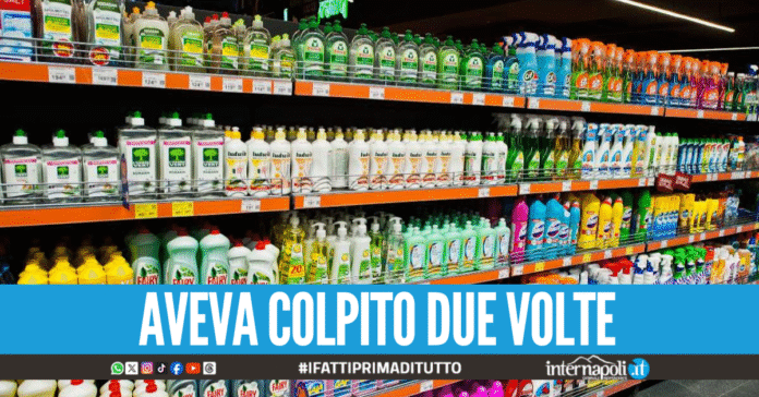 Raid al supermercato per rubare detersivi per i piatti, arrestato 44enne a Torre del Greco