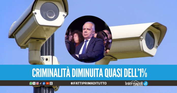 Calano i reati in Campania, il ministro Piantedosi: 