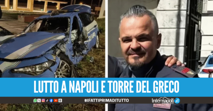 L'ultimo saluto ad Aniello Scarpati, a Napoli i funerali del poliziotto morto nello schianto