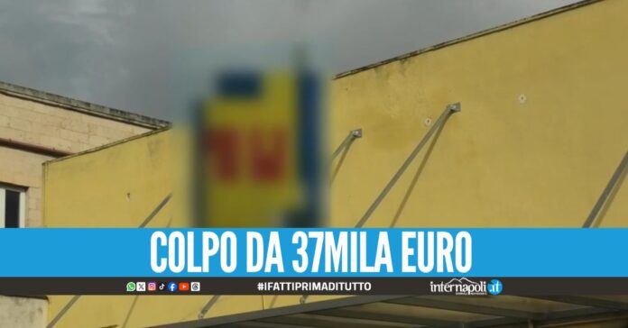 Assalto al portavalori fuori al supermercato Md, preso un bandito