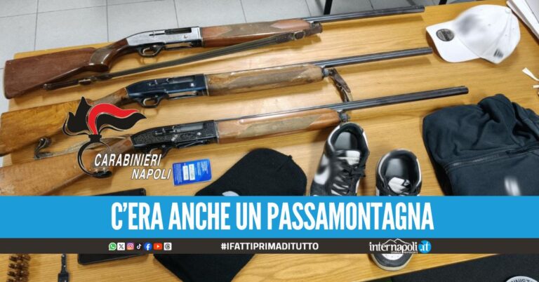 Scovati 3 fucili in un box a Mugnano, arrestato un 18enne