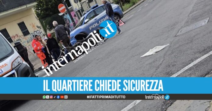 Ennesimo incidente a Fuorigrotta, centauro finisce a terra