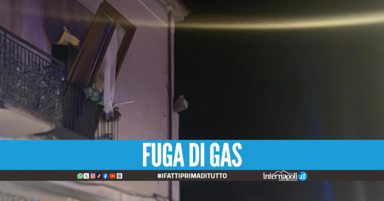 Esplosione in un appartamento a Nola, donna portata in ospedale