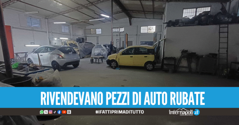 Sequestrati a Napoli due capannoni, all'interno decine di auto rubate
