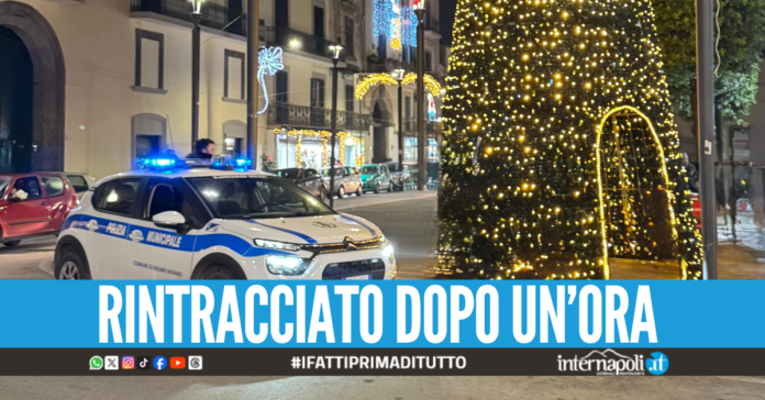 Incendio all’albero di Natale in piazza Cirillo a Grumo Nevano, denunciato il responsabile