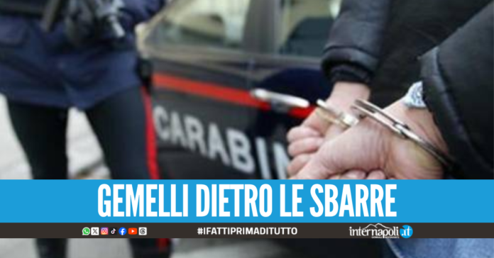 Gemelli nel segno del destino criminale, fratelli arrestati a Napoli per droga e armi