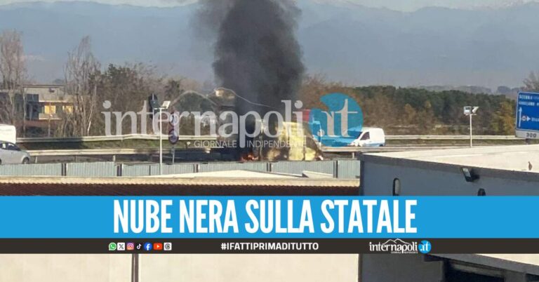 Furgone divorato dalle fiamme lungo l'Asse Mediano