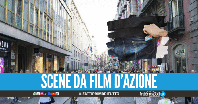 Violenza in via Toledo, ruba il cellulare alla turista e prende a gomitate il carabiniere