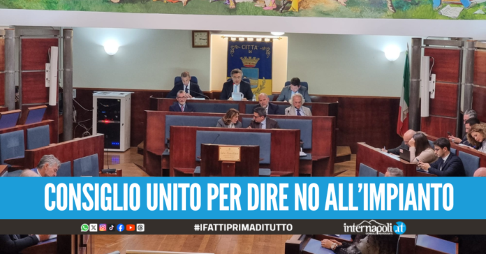 Giugliano. Il Consiglio dice no all'unanimità al nuovo impianto rifiuti, ma non mancano le polemiche