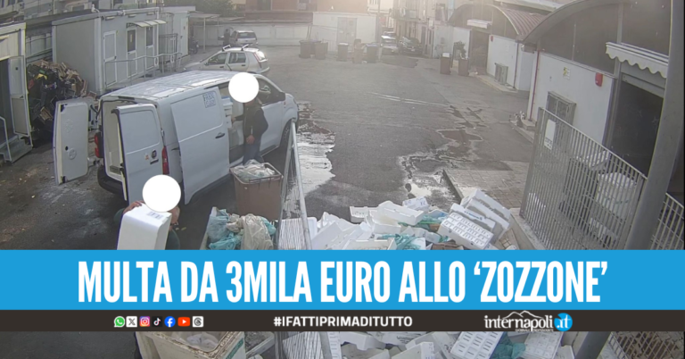 Sversava rifiuti al mercato di Pozzuoli, incastrato dalle telecamere