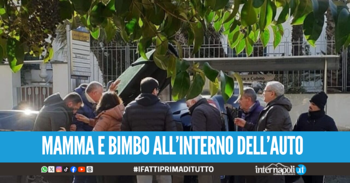 Paura a Chiaiano, auto si ribalta nei pressi della stazione della metropolitana