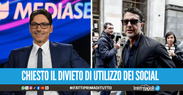 Scontro Mediaset-Corona, l'azienda lo denuncia e lui replica: 