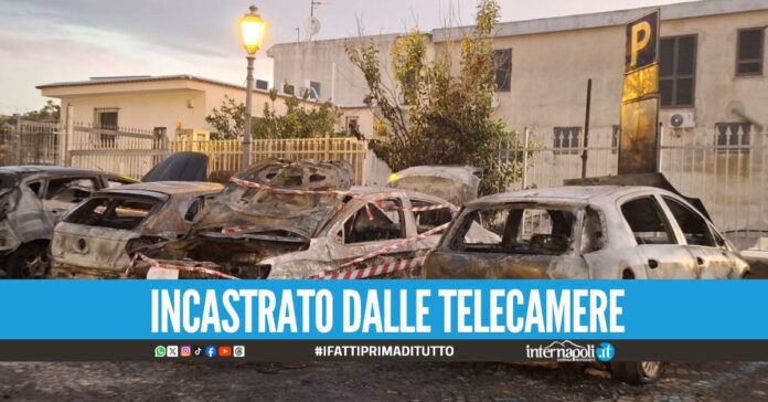 Brucia le auto nel parcheggio, 40enne arrestato nel Napoletano
