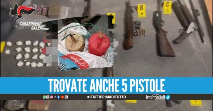 Nascondevano droga, 6 fucili e 3 bombe: 3 arresti a Nocera