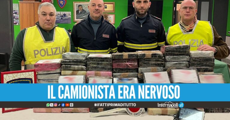 Viaggia in autostrada con un carico di cocaina, sequestrati 111 kg