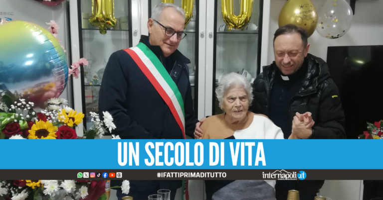 Festa a Calvizzano, Carolina Musto spegne 100 candeline: "Traguardo straordinario"