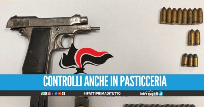 Pistola e caricatore scovati tra le case popolari a Pianura